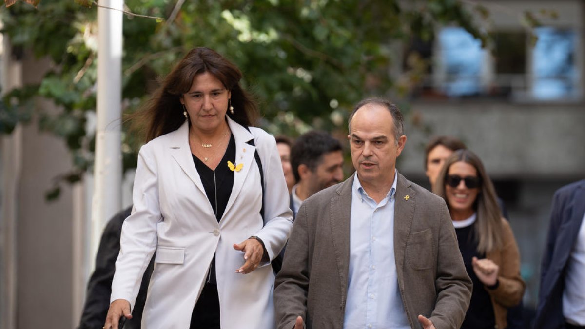 Borràs se ha posicionado a favor de abandonar el Govern y Turull ha mantenido la neutralidad.