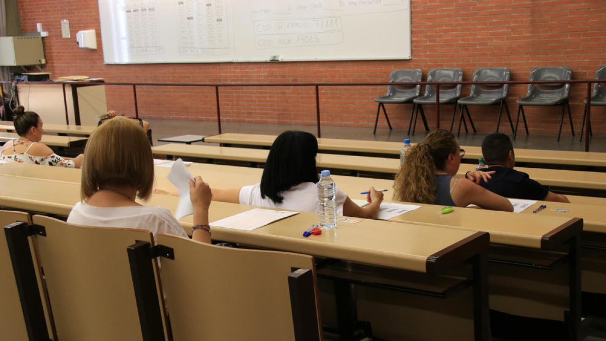 En marxa la repetició de les oposicions de la Generalitat i el procés d'estabilització de docents