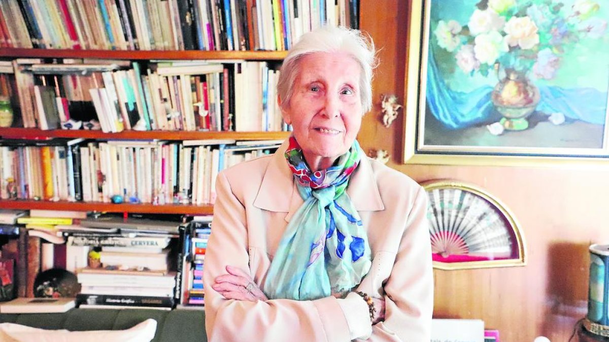 «No iba a los premios literarios porque siempre ganaban hombres»