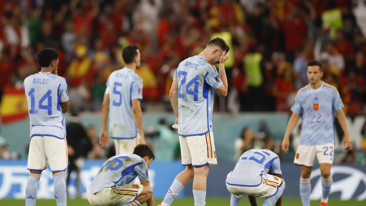 La selección abandona Catar hundida por la eliminación