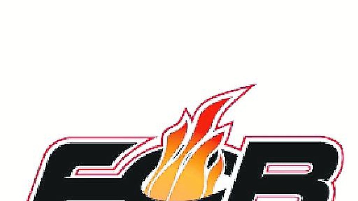 Ramette defensa davant l’avenç de la jugadora local Tanqueray.