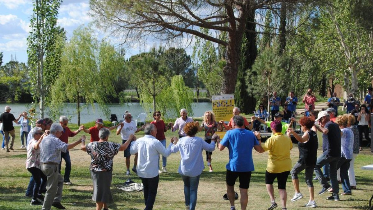 La sessió de sardanes celebrada durant la tarda.