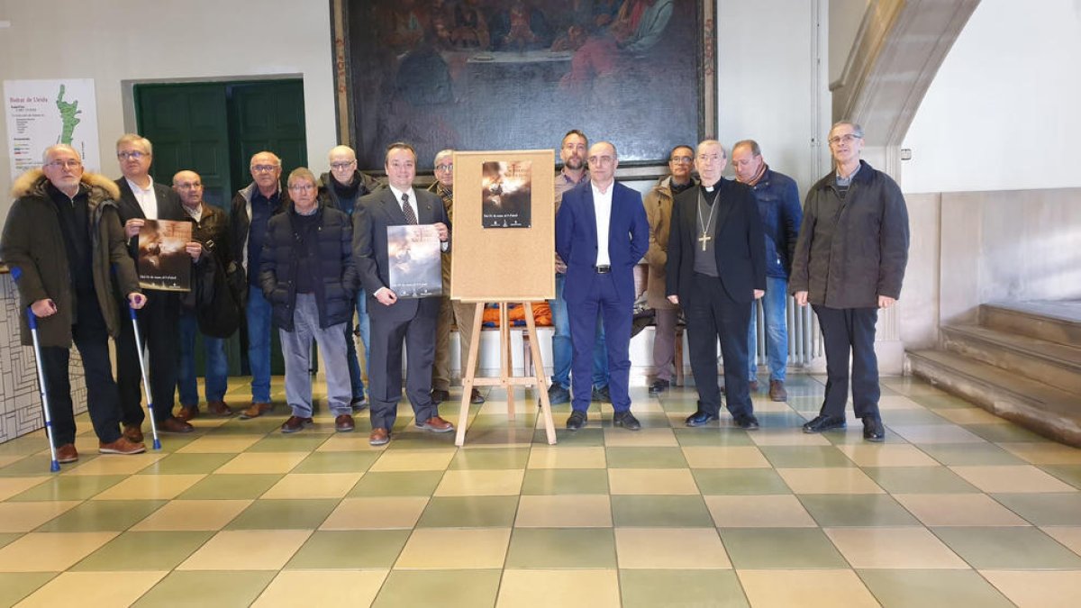 Representantes de las congregaciones, cofradías y hermandades de Lleida, ayer en el Palau Episcopal.