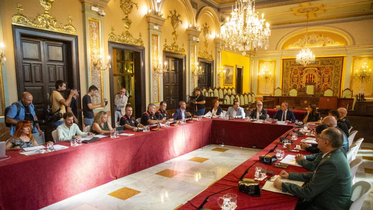 La Paeria va acollir ahir al matí la Junta Local de Seguretat de Lleida.