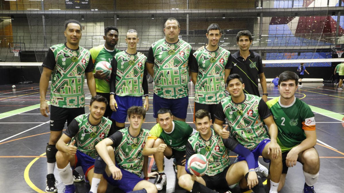 La plantilla amb la qual l’equip lleidatà afrontarà la primera campanya en Superlliga 2, amb el tècnic Sergi Mirada.