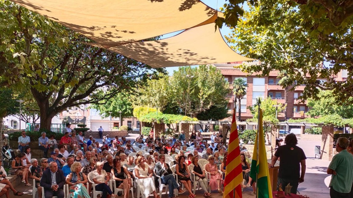 Bellpuig entrega el Premi Estel a Carla Simón per “la fita més important del cine en català”