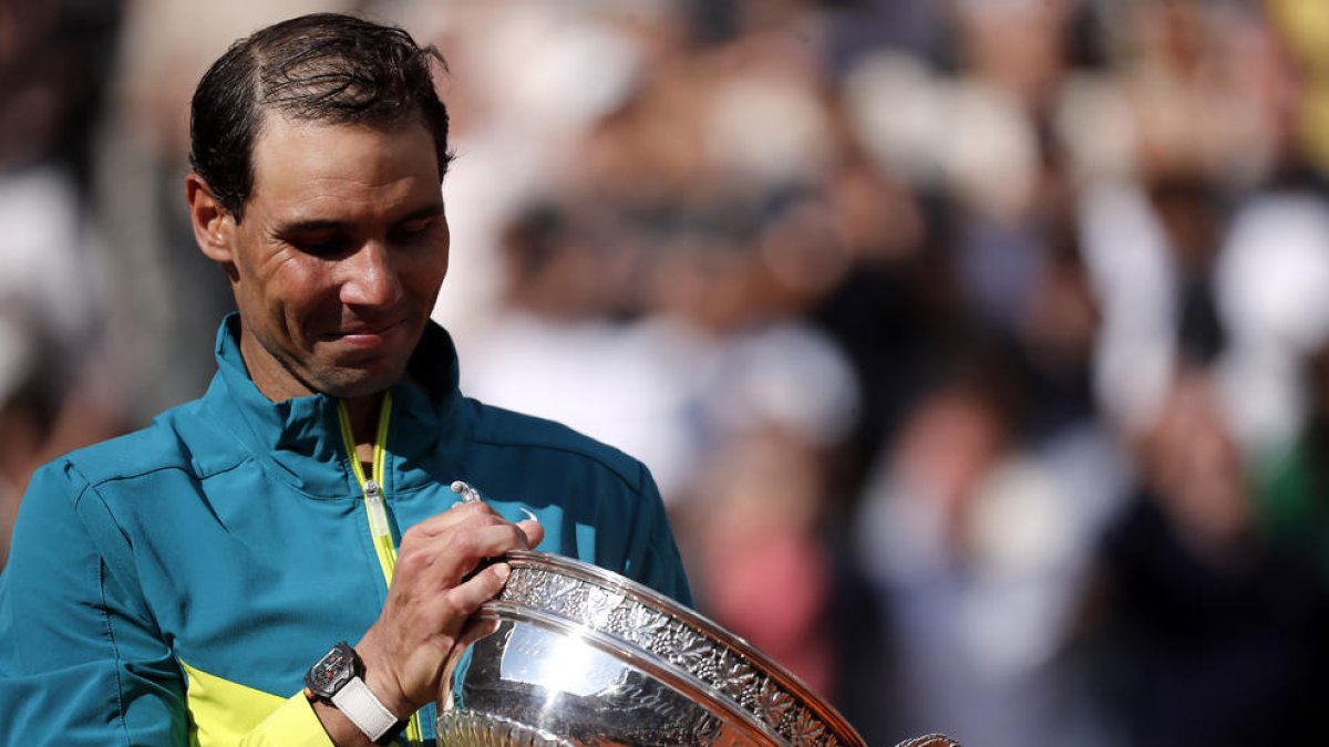 Rafa Nadal després de conquerir el seu catorzè Roland Garros.