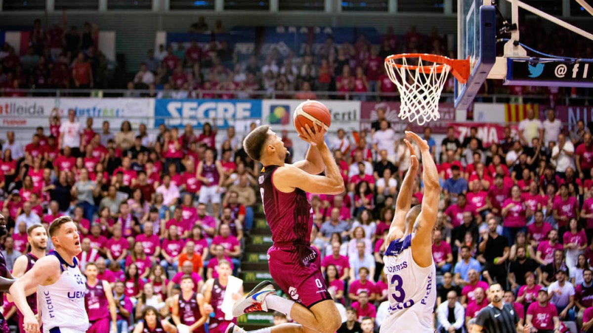 El equipo burdeos se juega su posible ascenso a la Liga ACB.