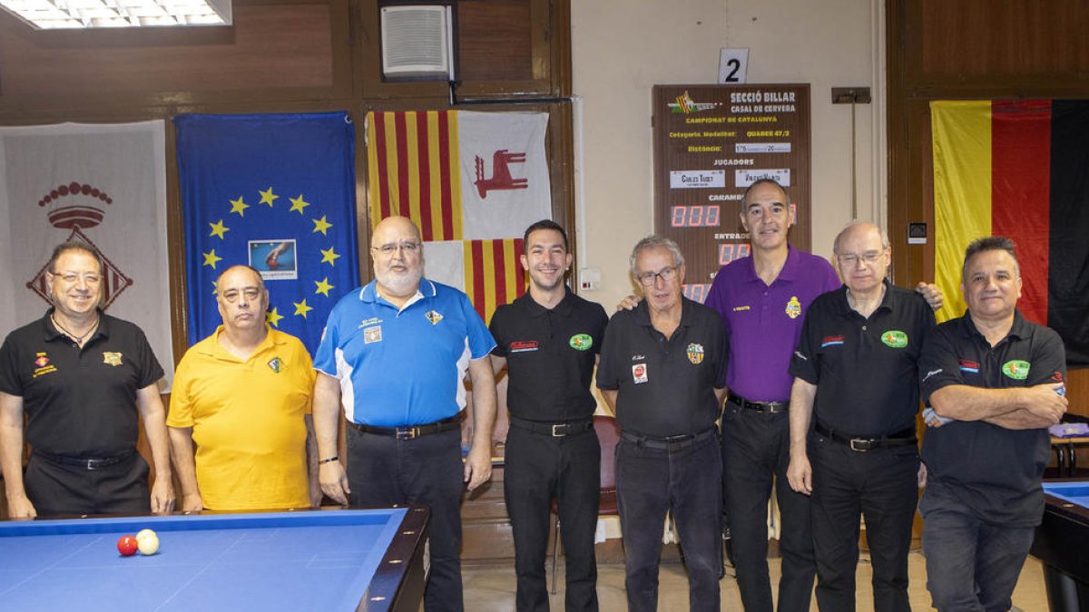 Los ocho jugadores durante la jornada de ayer en Cervera.