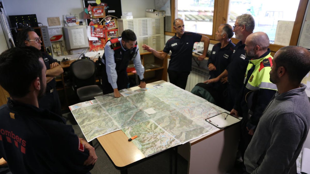 Mossos i Bombers van coordinar durant una setmana l’operatiu, que va finalitzar sense èxit.