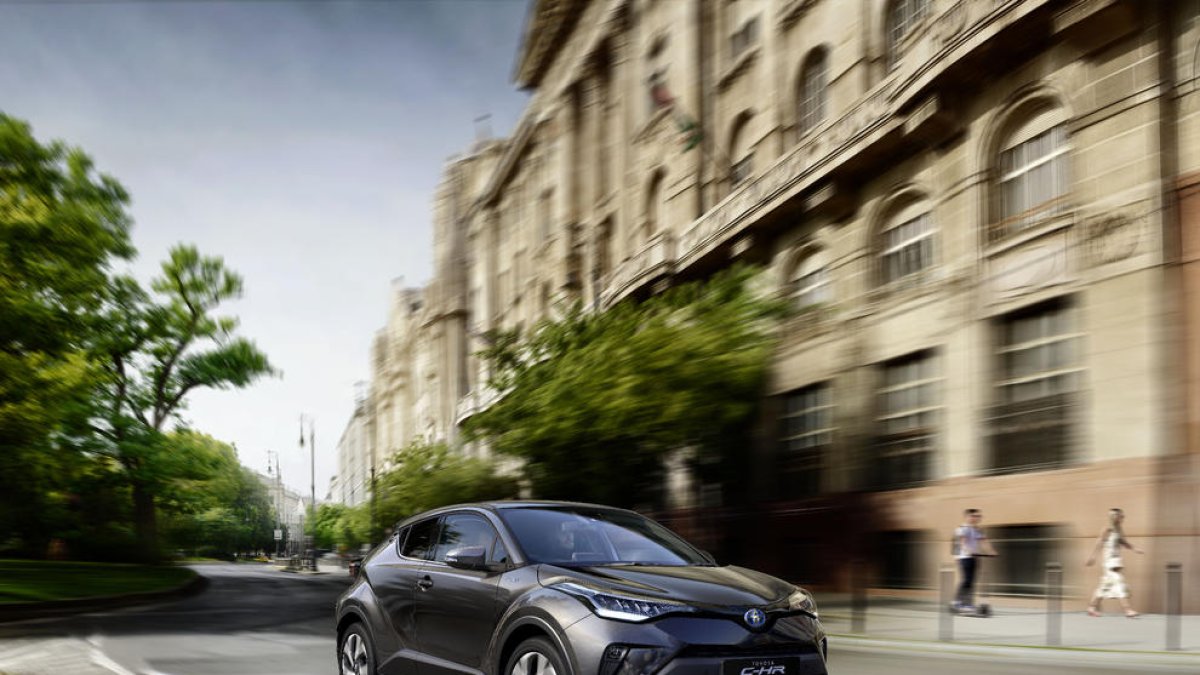 El Toyota C-HR Electric Hybrid, amb 4 anys de garantia i 4 de manteniment
