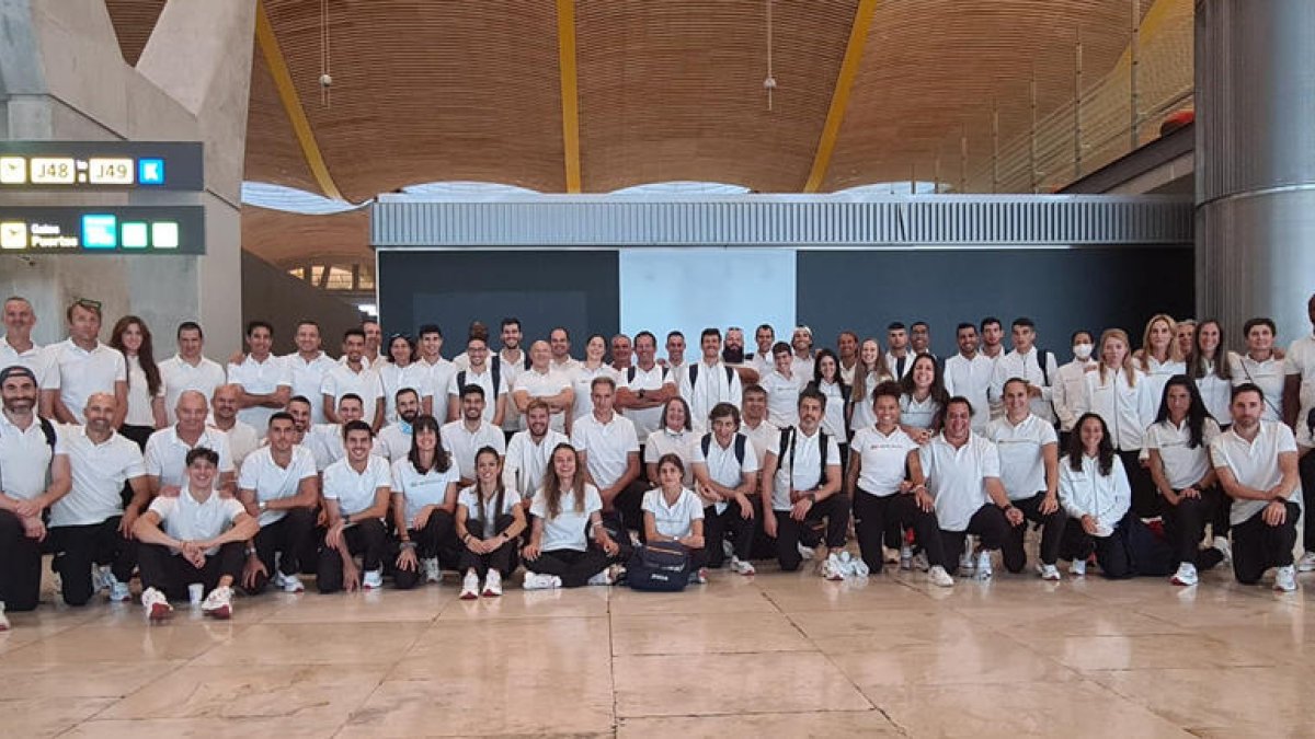 El gruix de l’expedició espanyola, entre ells el lleidatà Ayad Lamdassem, va viatjar ahir a Munic.