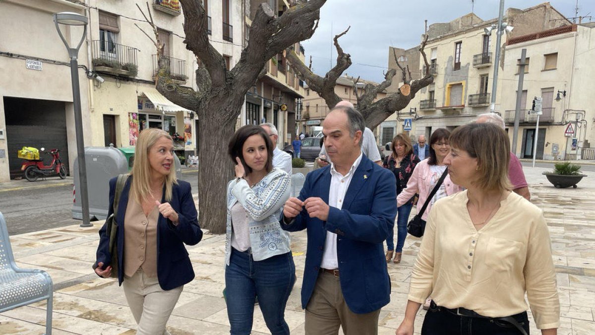 Jordi Turull va visitar ahir Móra la Nova per presentar la candidata a les municipals, Xènia Ripoll.