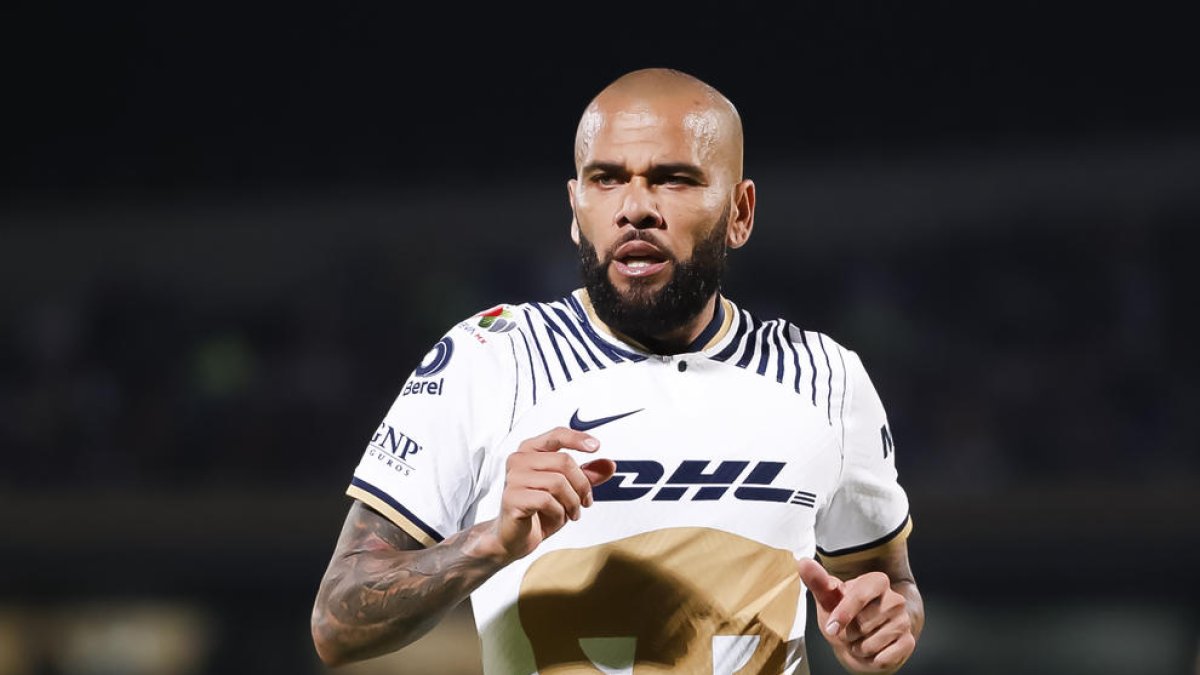 Dani Alves, amb la samarreta del seu nou club, el Pumas.