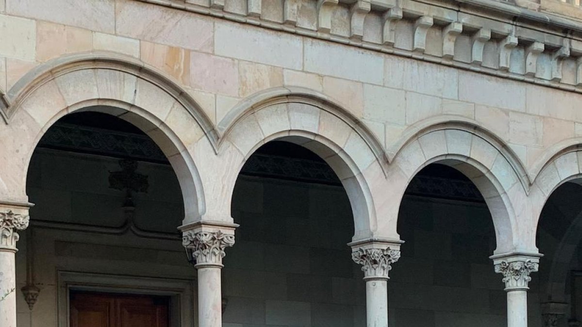 Col·legials de la residència Ramon Llull mobilitzats contra el tancament d’aquest centre.