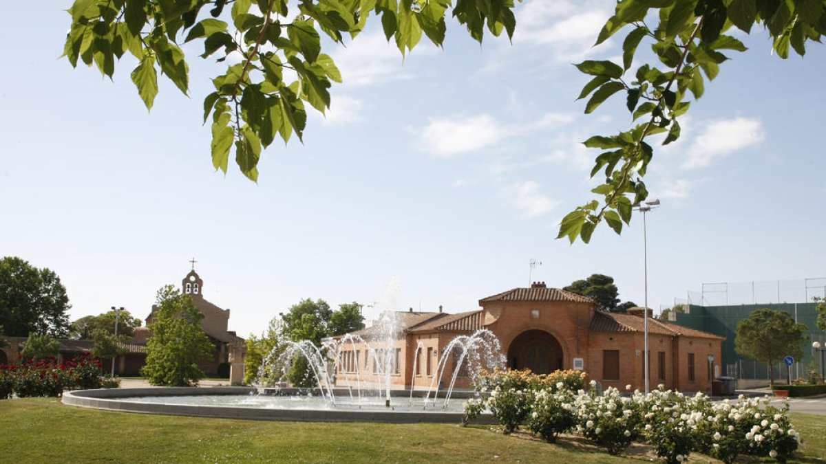 Foto de la plaza Major de Raimat.