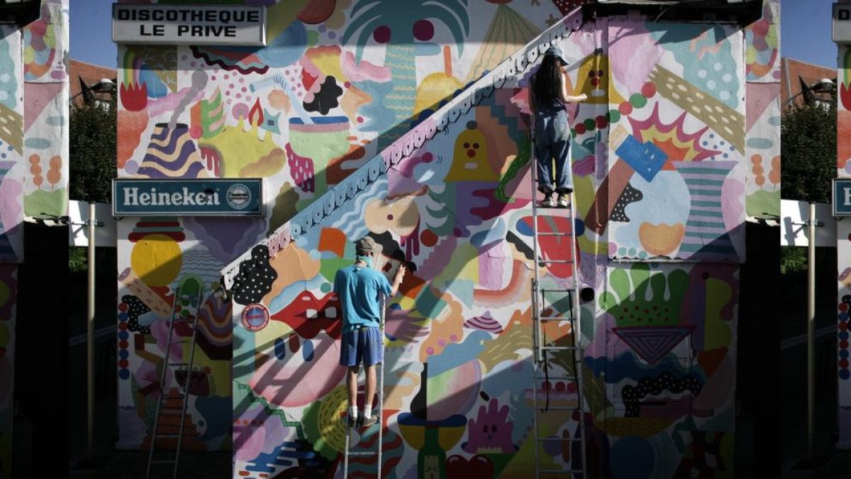 Aquests artistes reflecteixen el seu canvi de vida amb el nou mural.