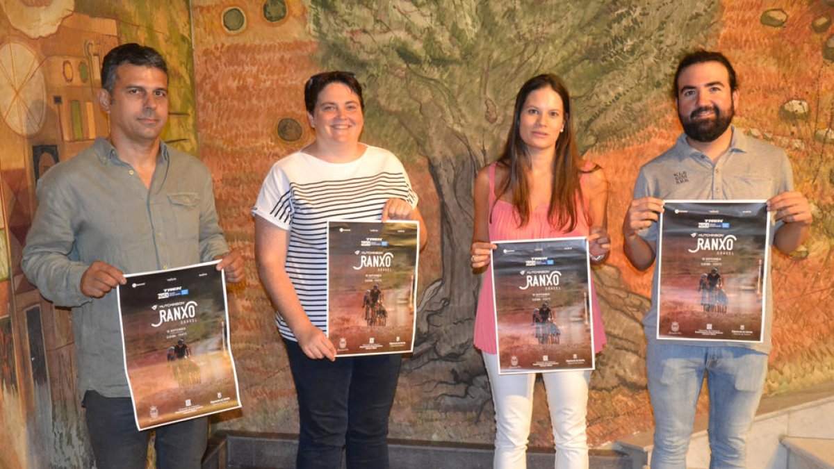 Los organizadores de la prueba, en el acto de presentación.