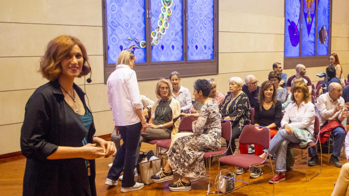 La meteoròloga Núria Seró, ahir abans de començar la ponència al Rectorat de la UdL.