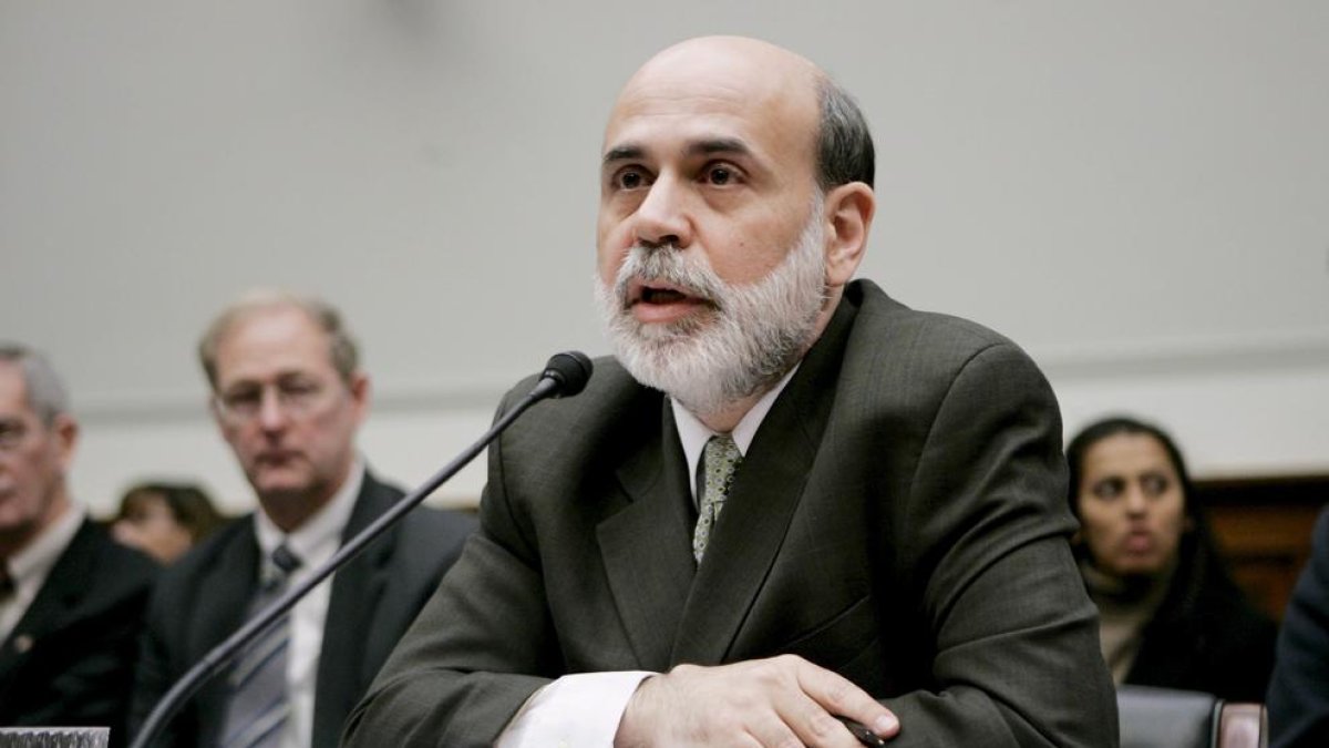 Ben Bernanke, uno de los premiados con el Nobel de Economía, en una comparecencia.