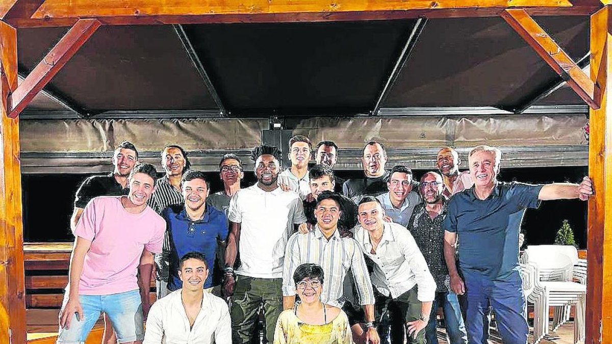 Cena de celebración por el ascenso del Rodi Balàfia Volei