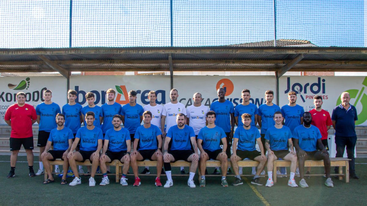 La foto oficial de la plantilla del Guissona, con la que afrontará un nuevo curso en la categoría.