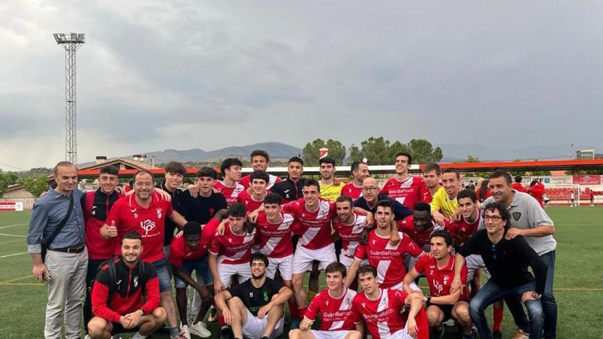 El plantel del Artesa de Segre celebró su gran temporada.