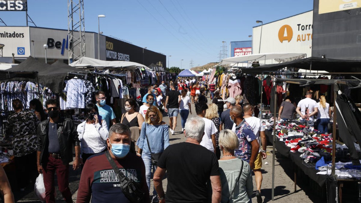 El de Torrefarrera es uno de los mercados más concurridos.