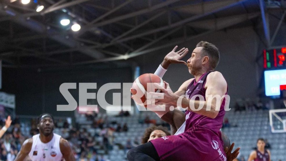 Victòria solvent de l'CG Força Lleida a casa (91-79)
