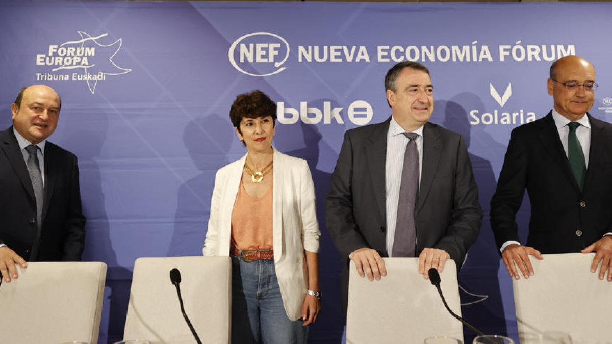 El PNV se reafirma en su posición de no facilitar una investidura de Feijóo