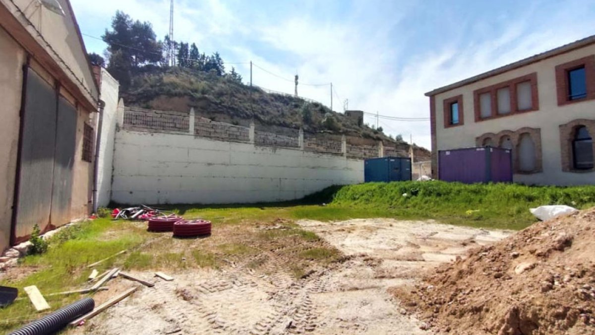 El solar que se convertirá en el parque canino de la localidad.canio