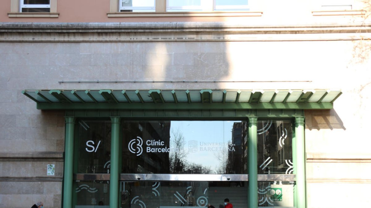 Imagen de la entrada principal del Hospital Clínic de Barcelona.