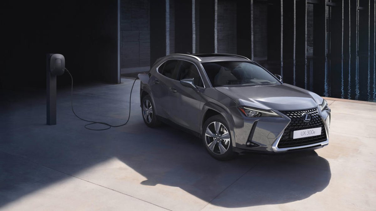 Lexus ux 300e, amb més autonomia i connectivitat