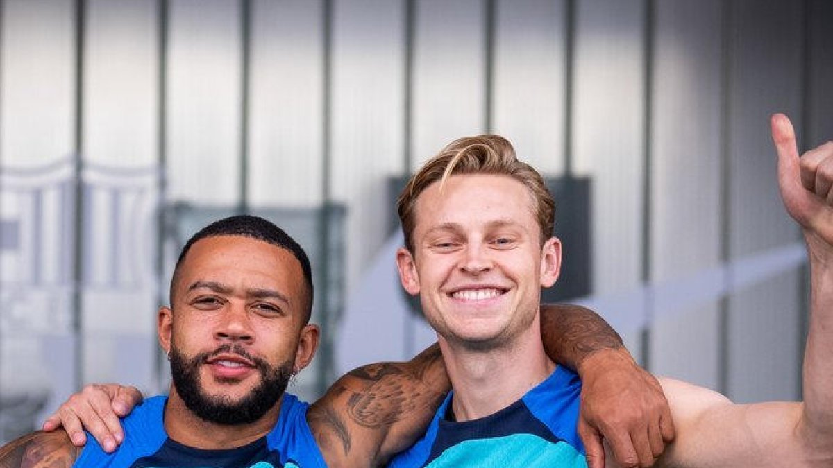Memphis, amb De Jong, en una sessió d’entrenament.