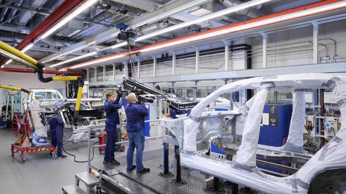 BMW inicia a Munic la producció del model iX5 impulsat per hidrogen