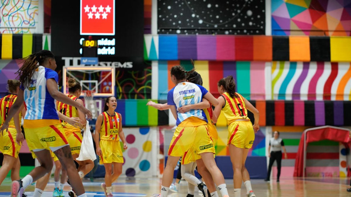 El Cadí vence en la pista del Estudiantes y suma su primer triunfo (74-82)