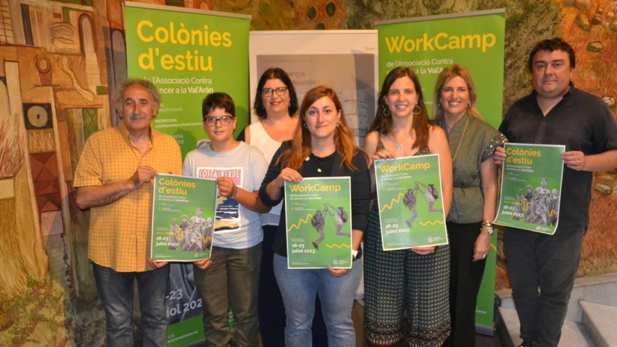 Presentación ayer de la 23 edición de las colonias de verano de la Associació contra el Càncer a Lleida.