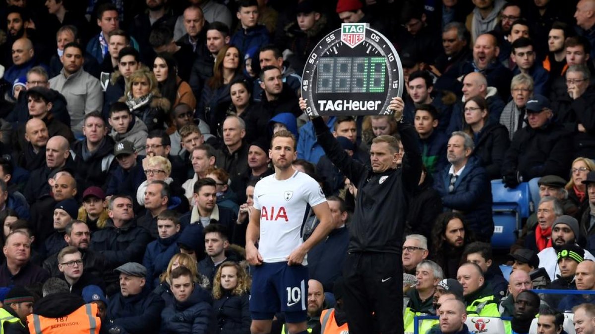 La Premier League inglesa acepta los cinco cambios por partido