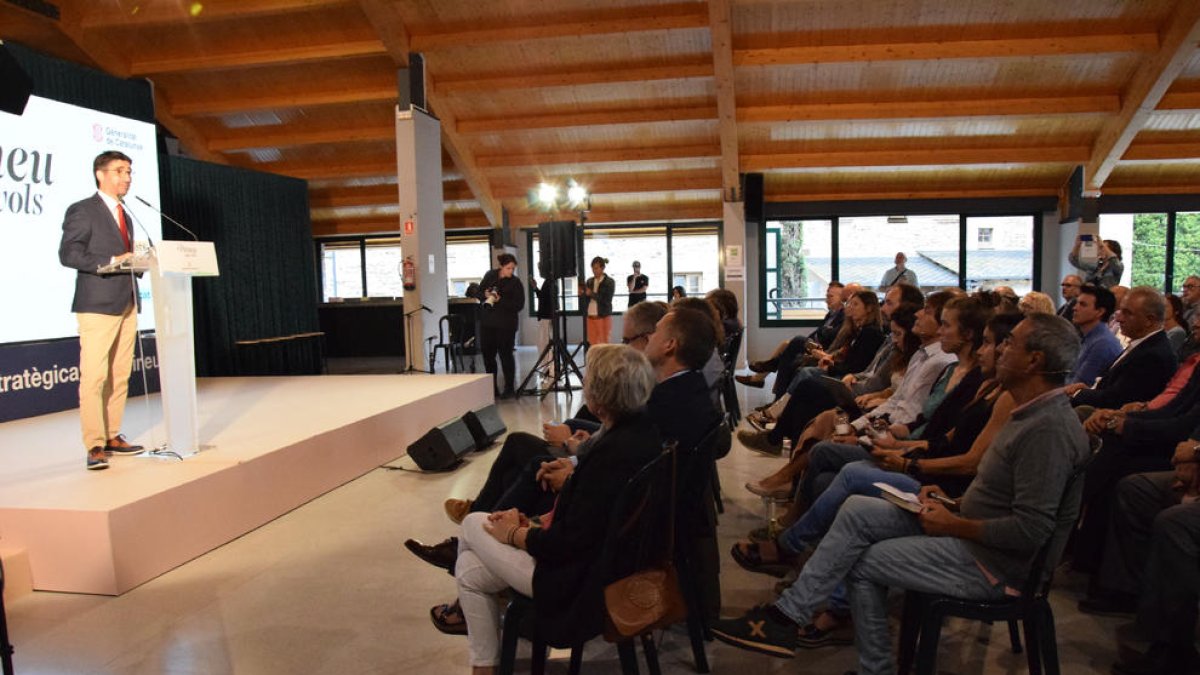 El conseller Puigneró, en la presentació del procés participatiu a Prullans.