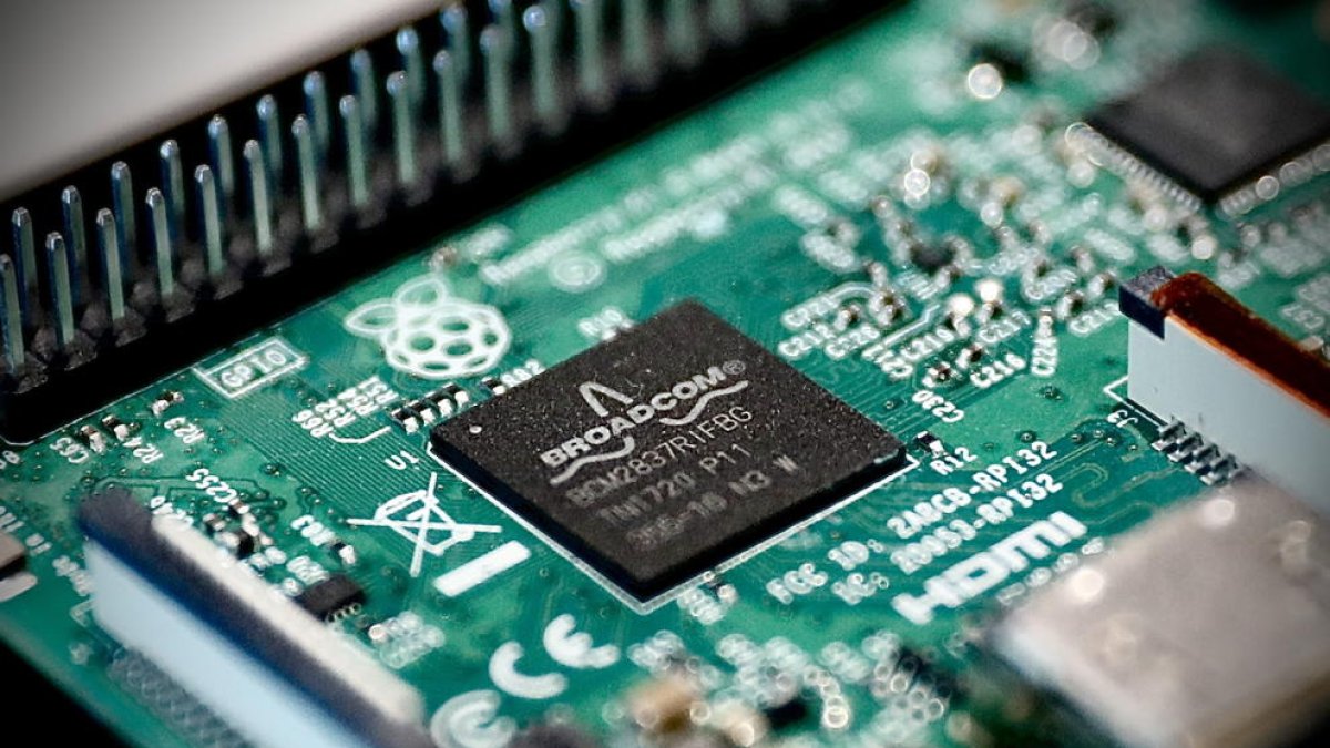 Broadcom anuncia la instalación de una planta de microchips en el Estado