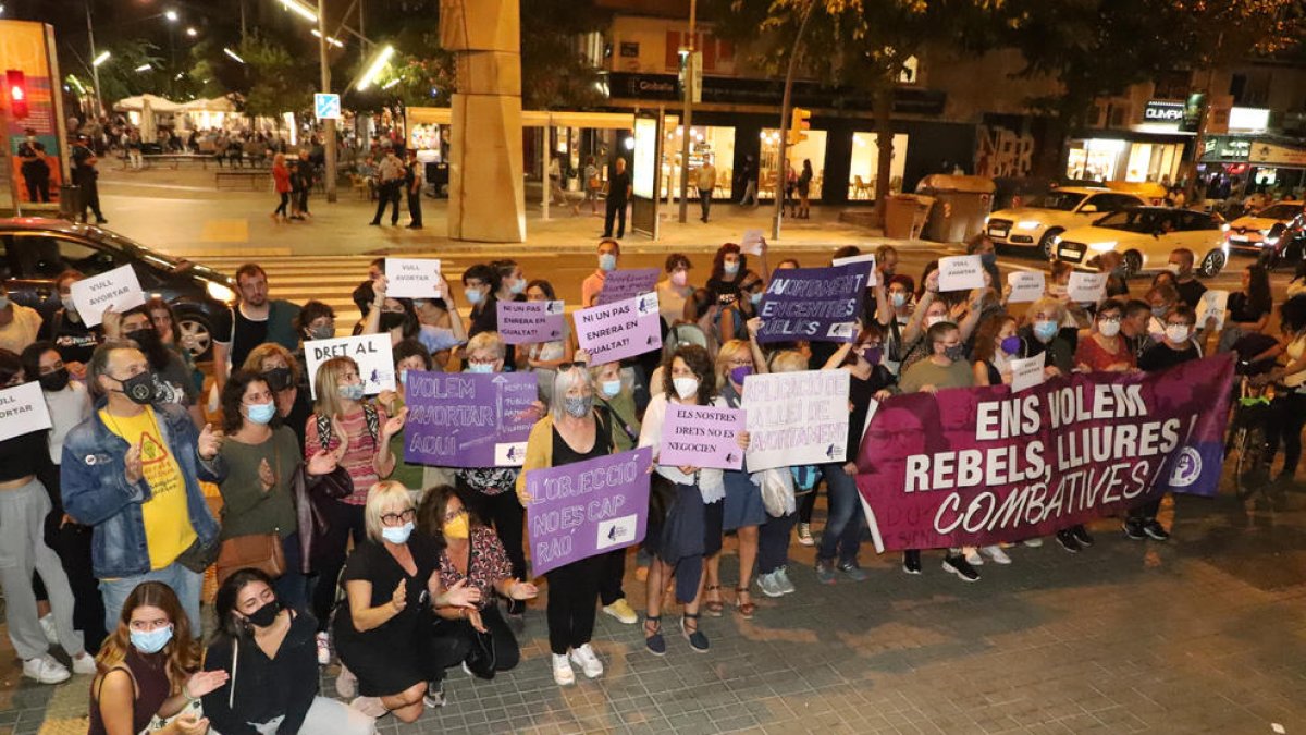Imagen de archivo de una protesta para exigir la igualdad de acceso al aborto en Lleida.