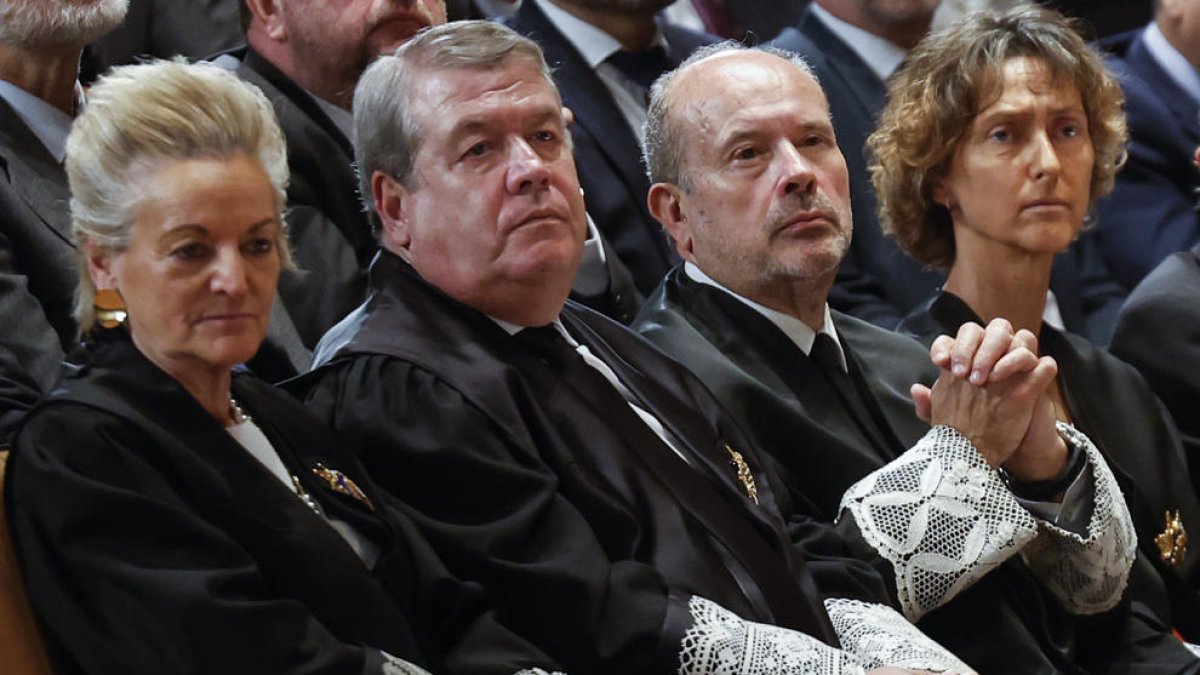 Los nuevos magistrados del TC, María Luisa Segoviano, César Tolosa, Juan Carlos Campo y Laura Díez.