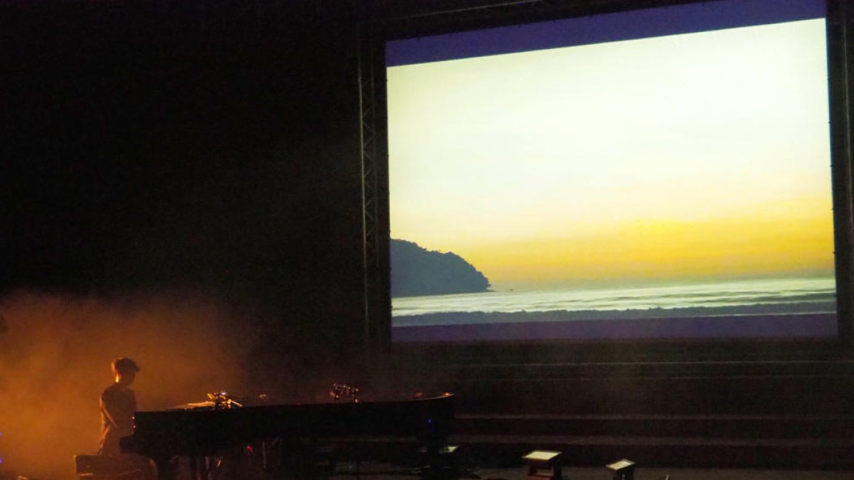 Francesco Tristano, el pasado jueves en el Auditori de Lleida.