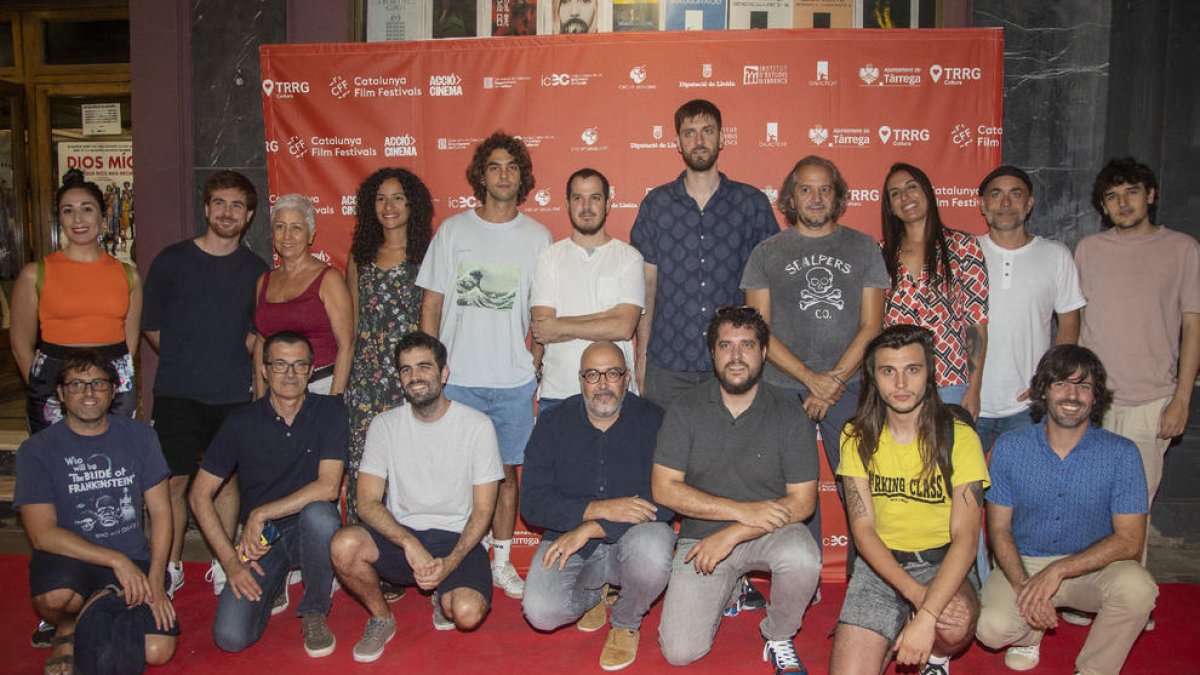 Organitzadors del Galacticat i de la primera Trobada de Talent amb els dotze finalistes.