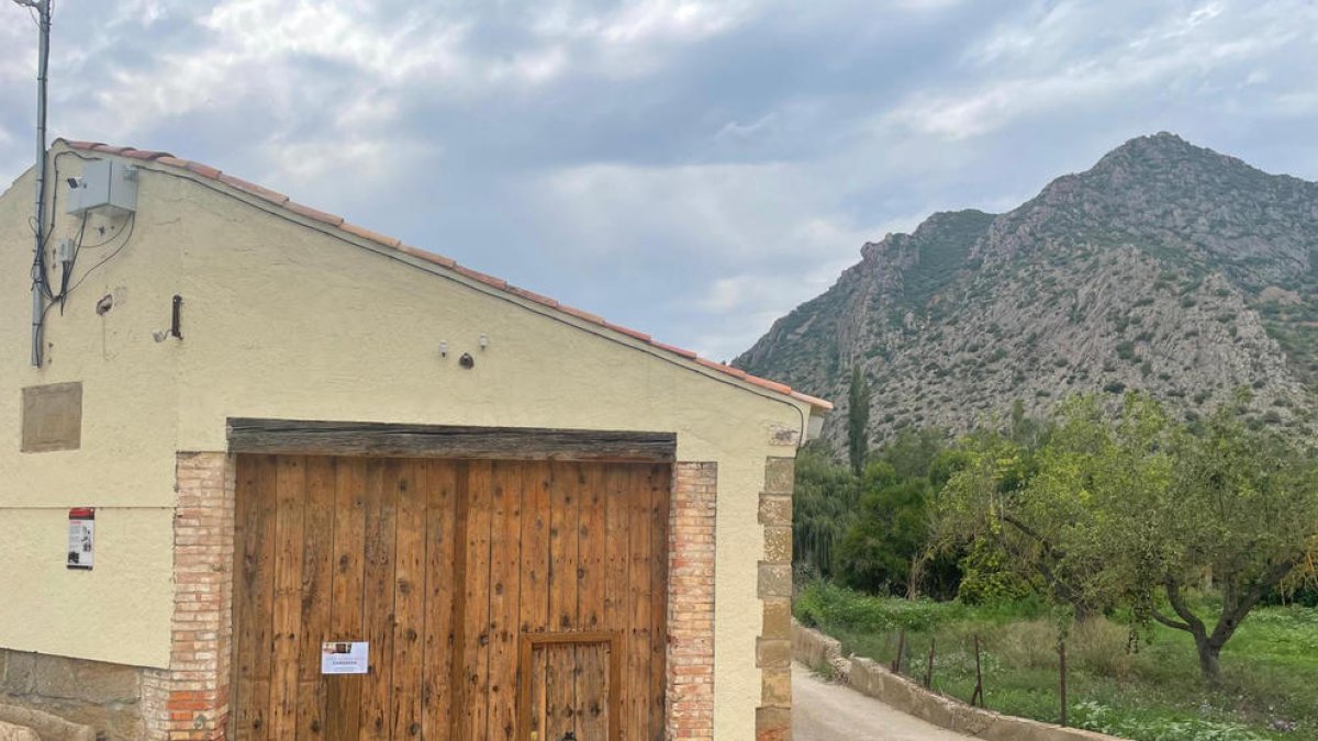 El centro turístico estrenado hoy en Camarasa.