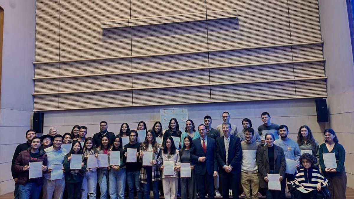 Fins a 57 alumnes estudien a la UdL amb beques del Banc Santander