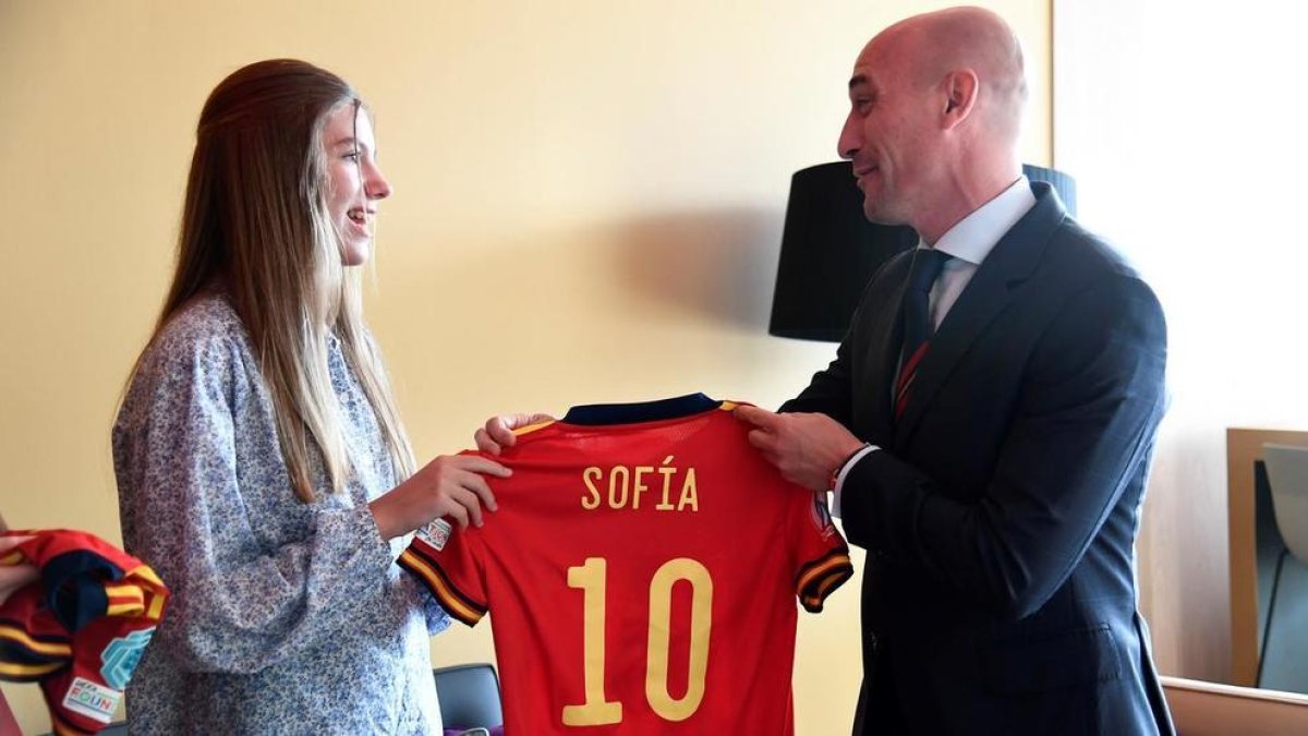La infanta Sofía en su salsa.