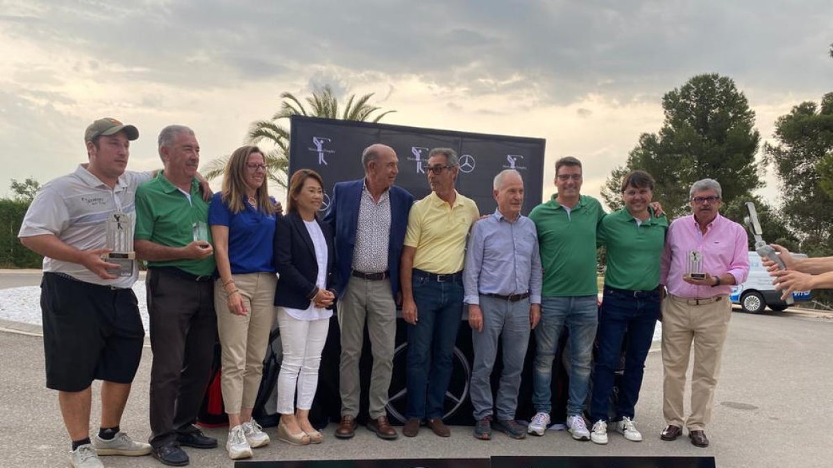 Els guanyadors del torneig posen després de l’entrega de premis.