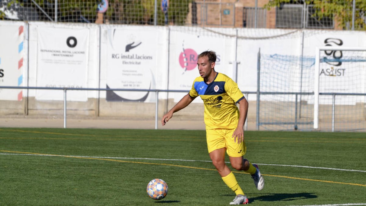 Julià Jou forma part de la plantilla del Tàrrega, a Primera Catalana.