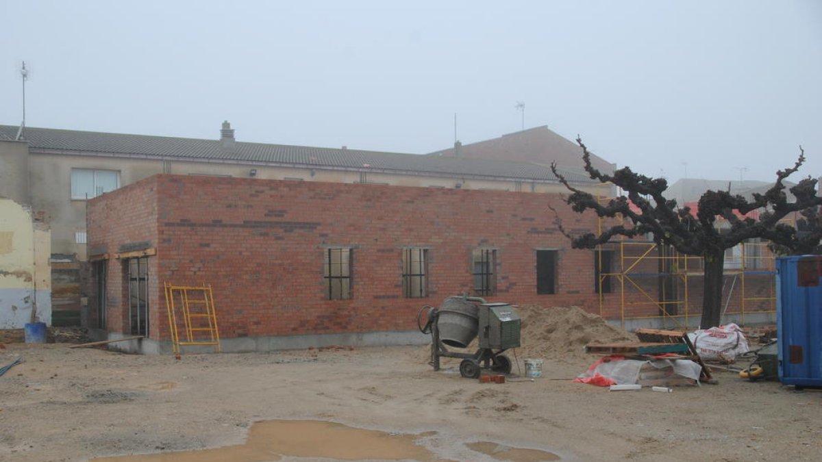 La construcción del nuevo edificio.